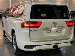 تۆیۆتا لاند کروزەر